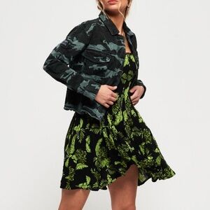 Superdry women Riley Rookie cropped cotton Sea Camo zipper snaps badge 8 Jacket